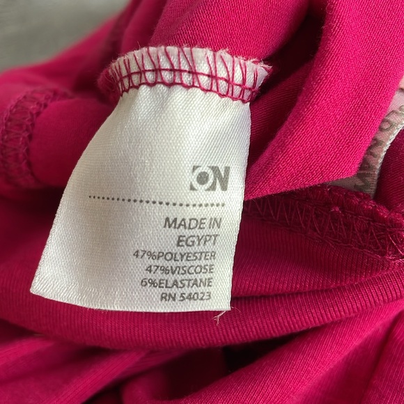 NWT Old Navy XS Capri pants - Picture 3 of 3